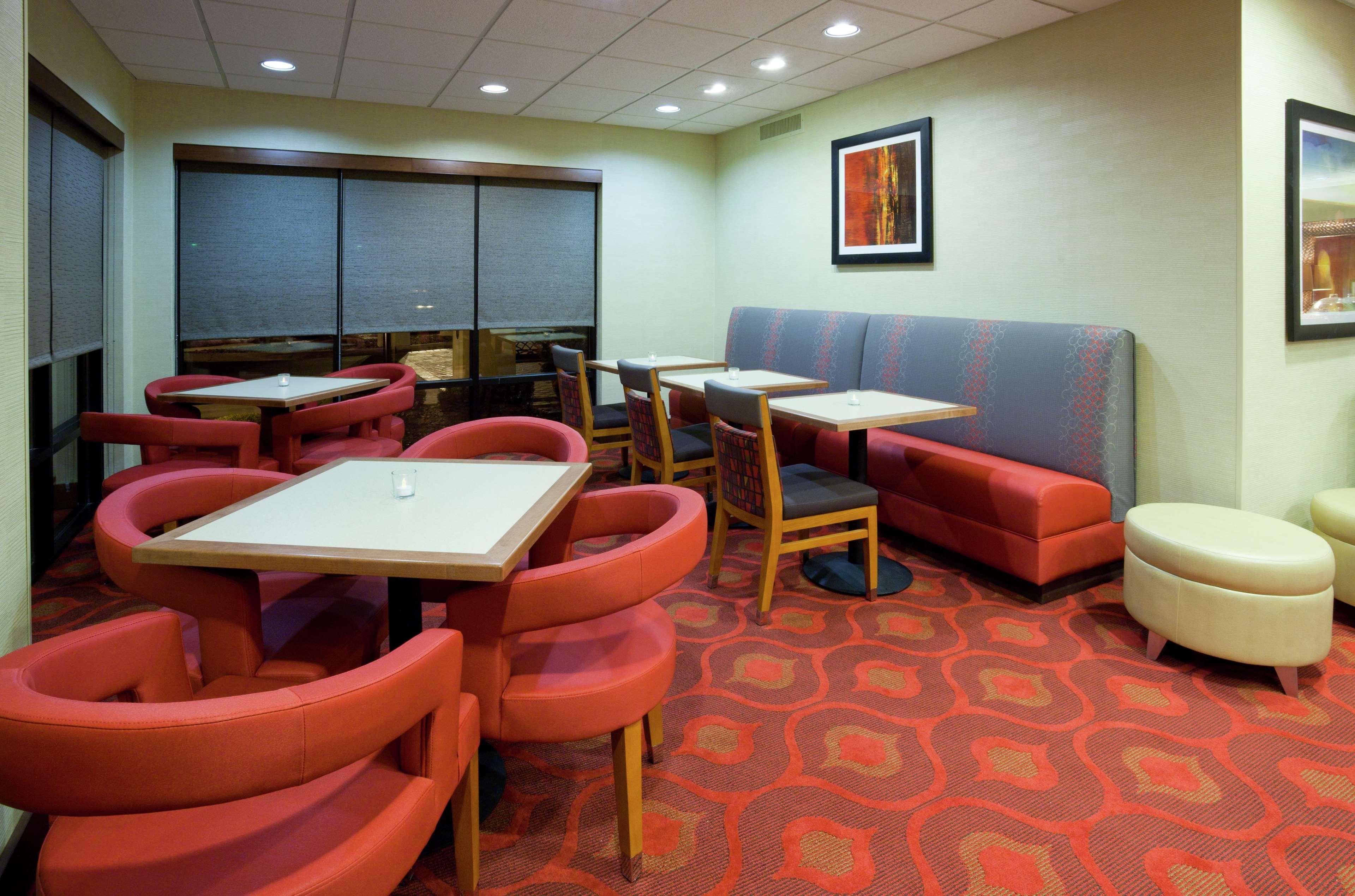 Hampton Inn Рокфорд Екстер'єр фото