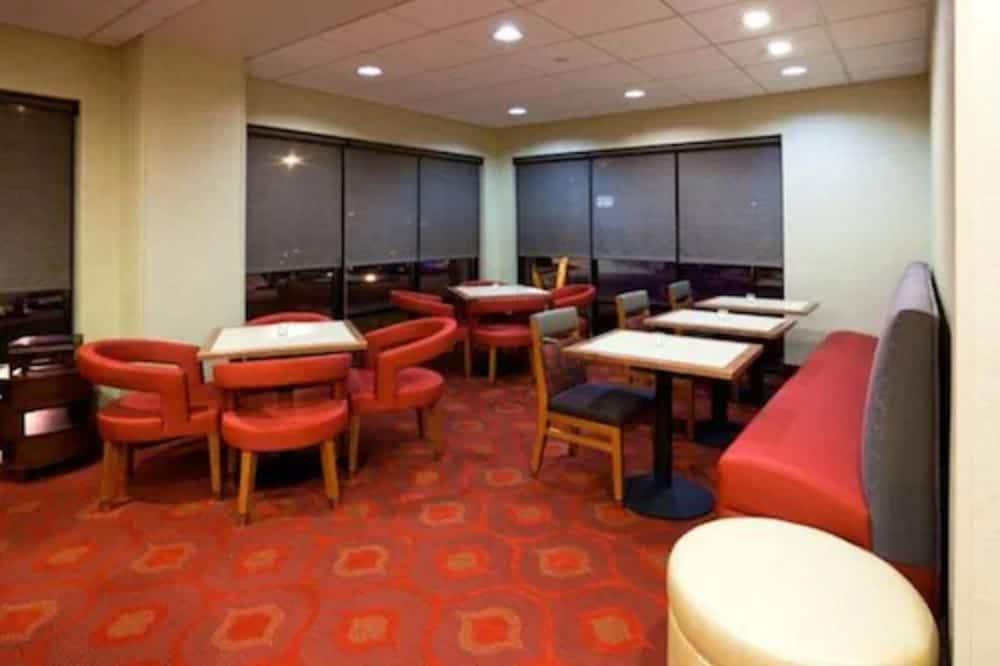 Hampton Inn Рокфорд Екстер'єр фото
