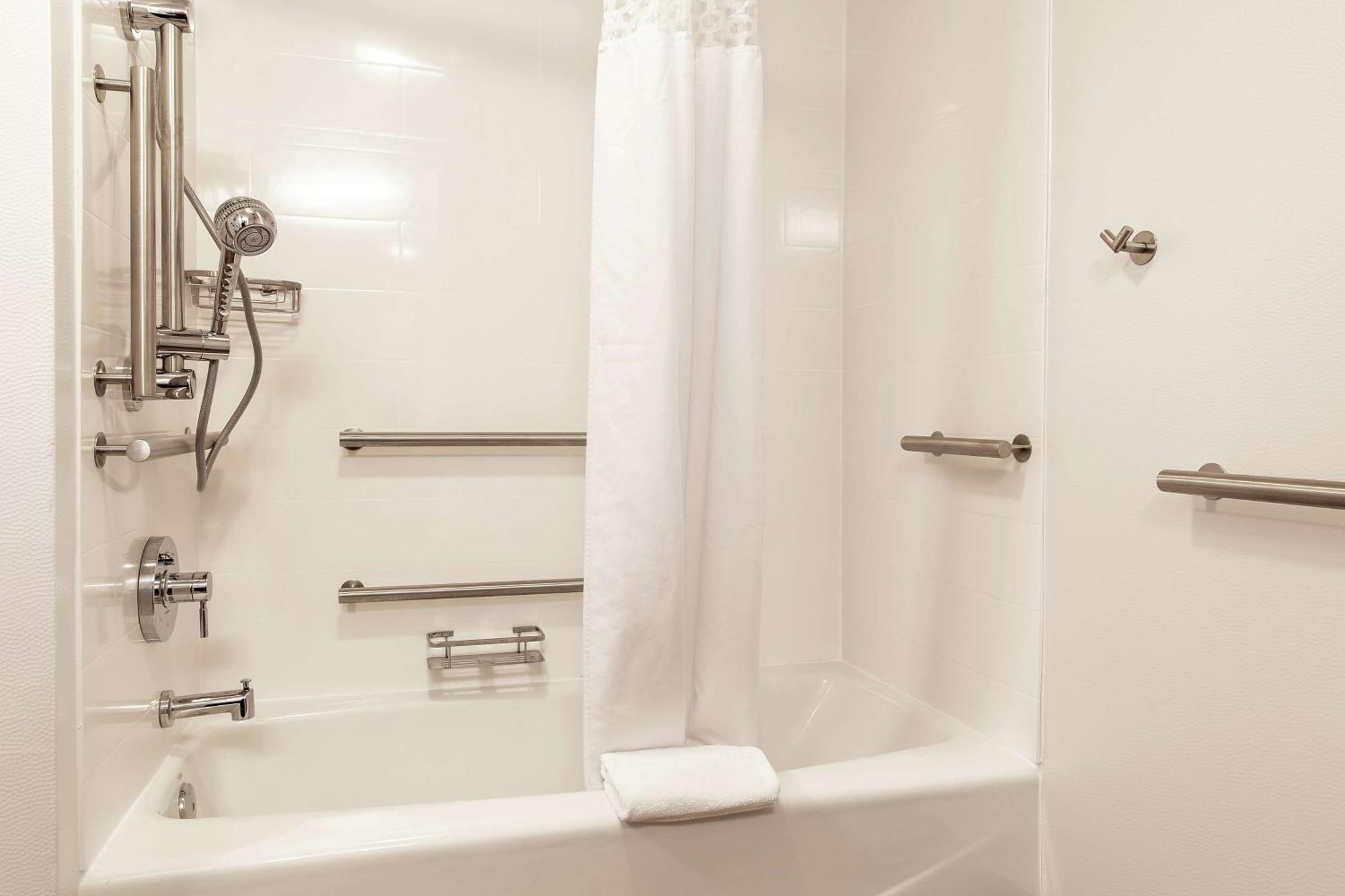 Hampton Inn Рокфорд Екстер'єр фото